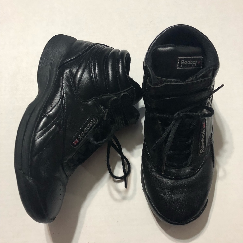 Vintage hi-top black leather sneaker Reebok 1980’s